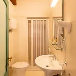 Apartment In Mit Gemeinschaftspool- Grill Und Garten By Interhome Chiusi