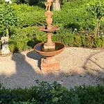Apartment In Mit Gemeinschaftspool- Grill Und Garten By Interhome *