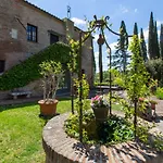 In Mit Gemeinschaftspool- Grill Und Garten By Interhome *